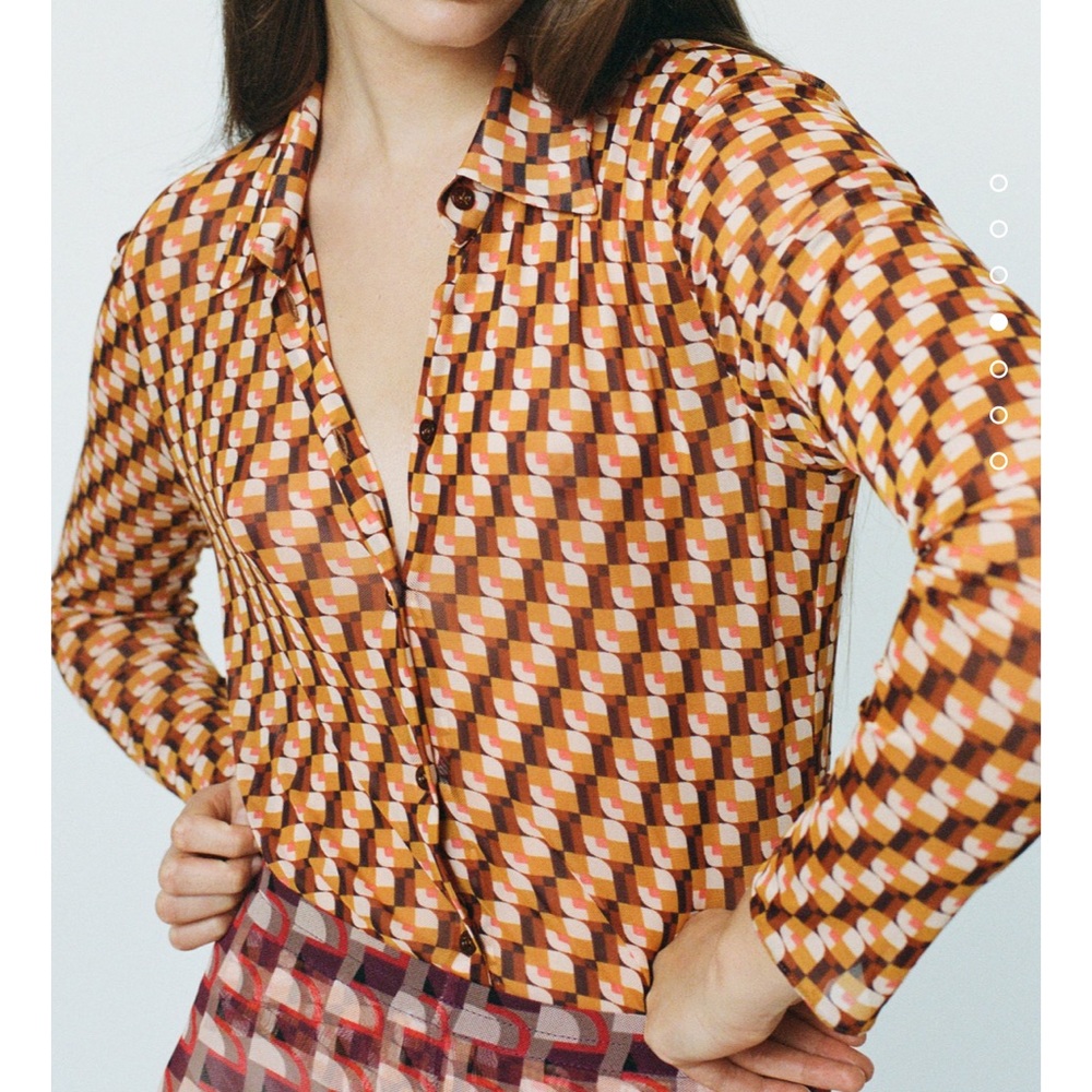 ❌❌SOLD❌❌NWT printed tulle blouse